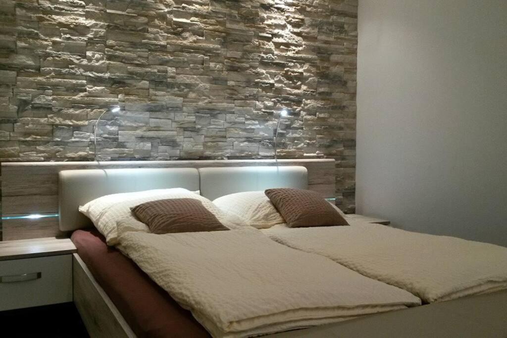 Augustaplatz Apartment